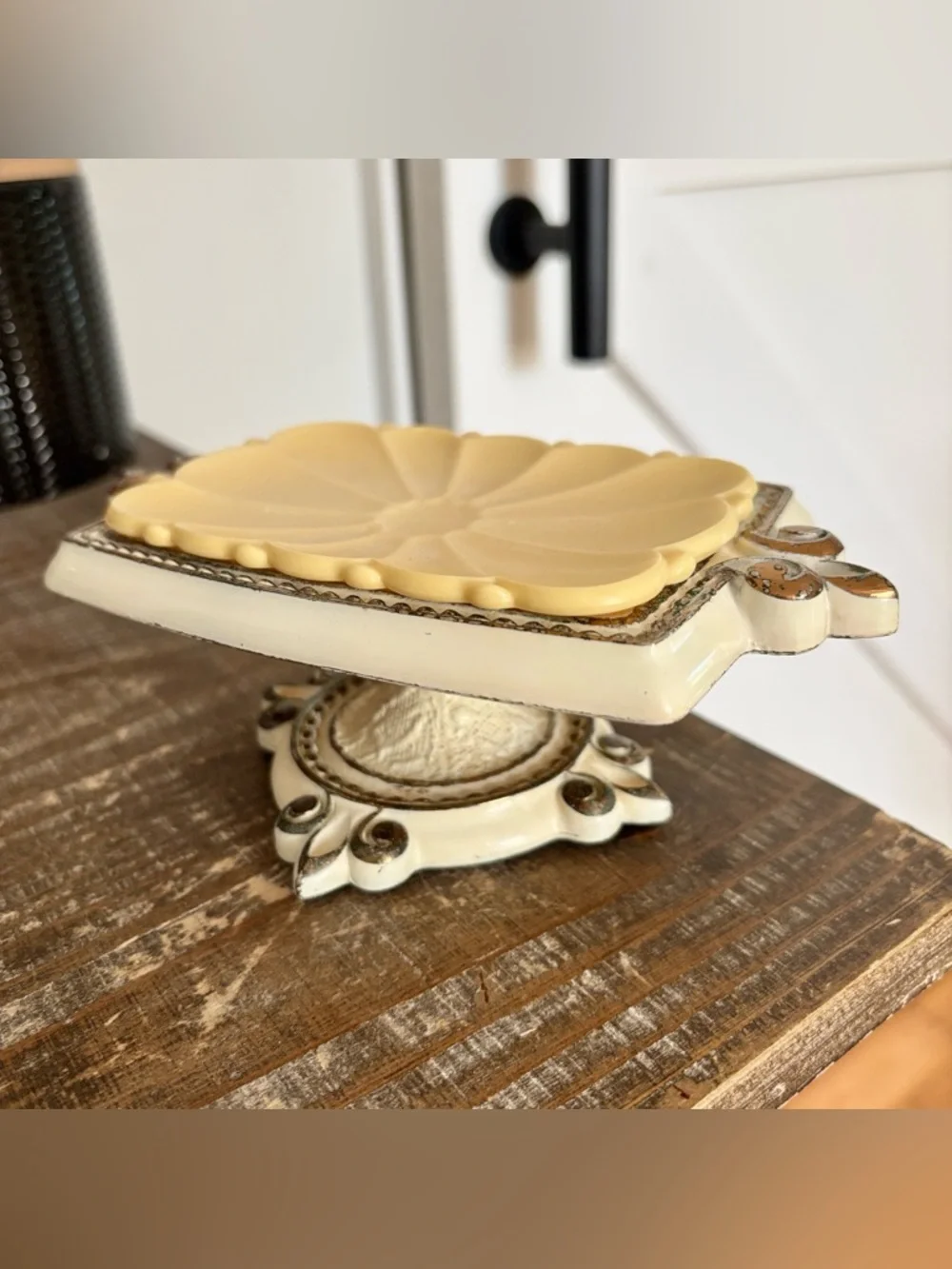 Vintage 70's Amerock MCM Bonaventure Collection Bathroom Pedestal Soap Dish